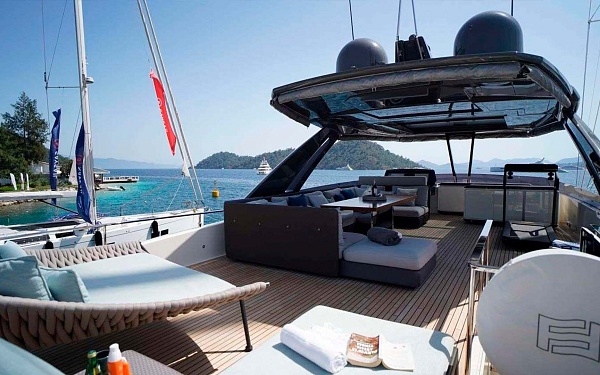 Аренда моторной яхты Ferretti 850 Shero в Турции